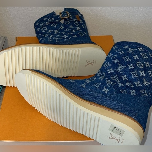 Final price: Louis Vuitton Nigo amazing LV cosy boots embroidered denim new - Picture 7 of 8